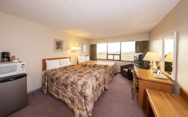 Dunvegan Inn and Suites