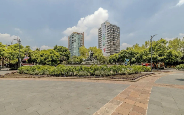 Icon Cibeles heart of La Roma