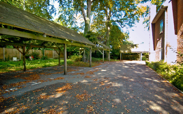 Room and Roof Southampton Apartments