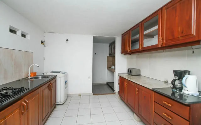 Oyo 467 Lioni Holidays Villa