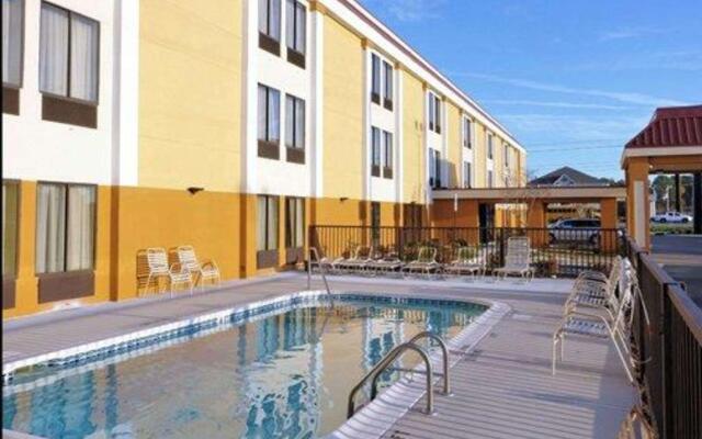 Quality Inn Jacksonville near Camp Lejeune