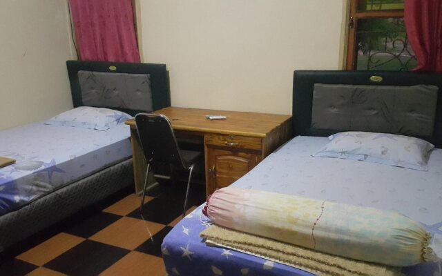 Hotel Any Lestari Lakey