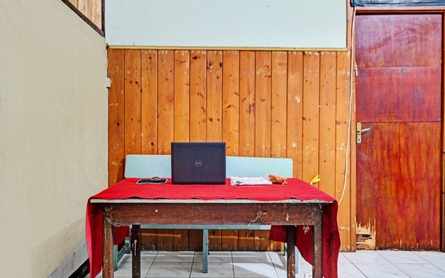 OYO Life 92709 Kost Teras Cikapundung Syariah