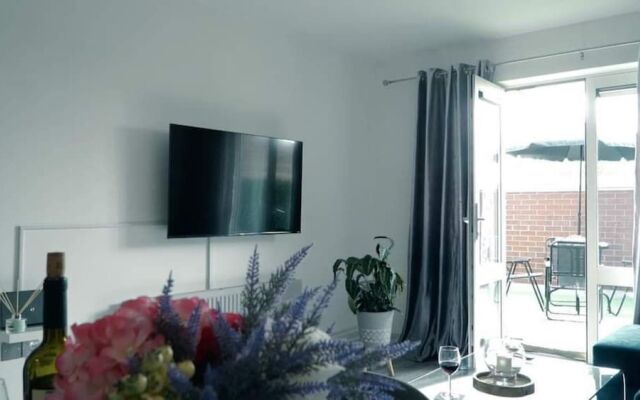 Blue Apartment in Peterborough