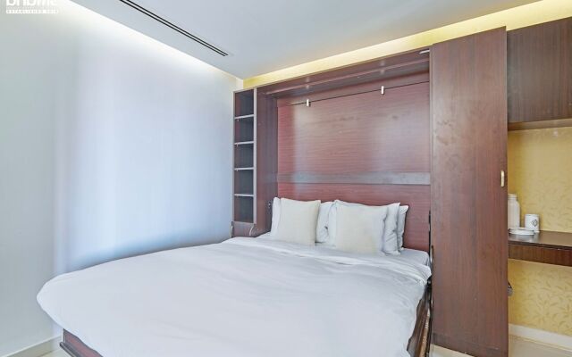 bnbme | U Bora Towers | 3 + Maids