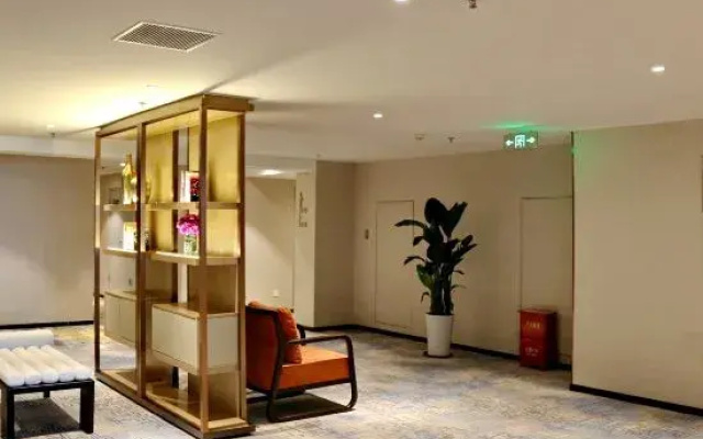 Zhuo Ruiyunrui Hotel