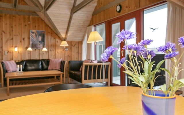 Serene Seaside Retreat in Haurvig-by Traum