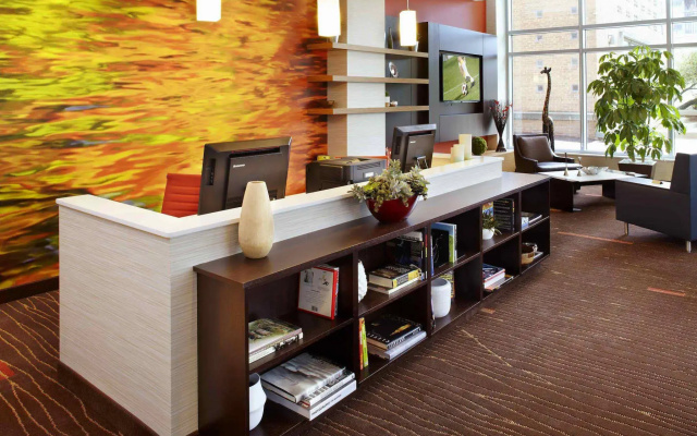 Courtyard by Marriott Cleveland University Circle