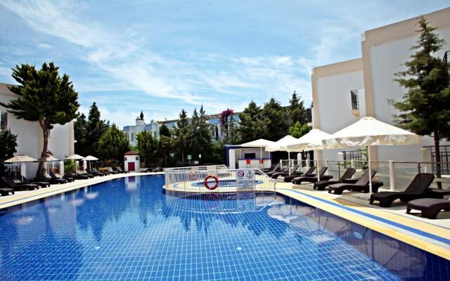 Serpina Hotel - Adults Only