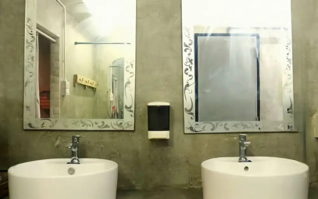 89 Bed & Studio hostel