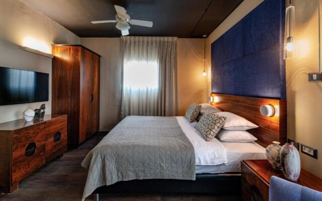 PLAY Seaport Suite Hotel TLV