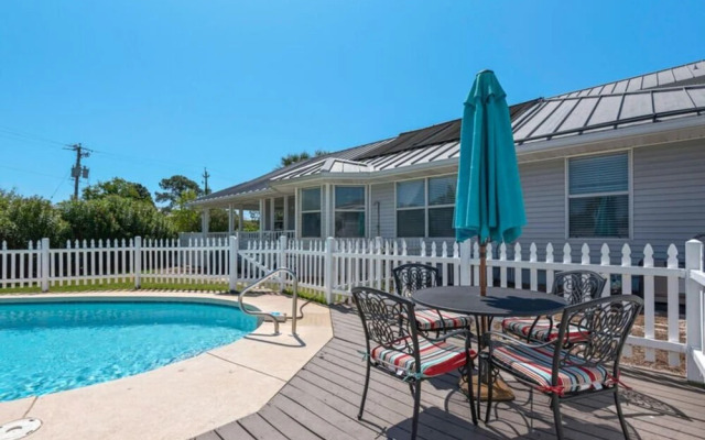 Pineapple Cabana by Bliss Beach Rentals