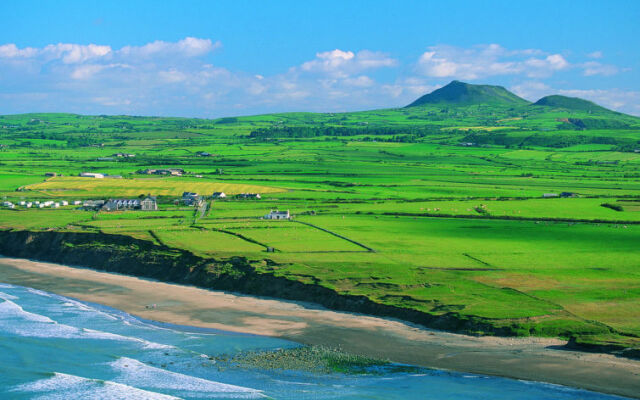Holiday Home Sgubor y Rhyd