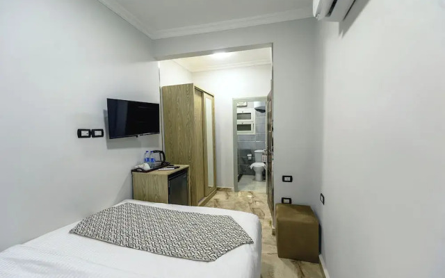 Capital Of Pyramids Hotel