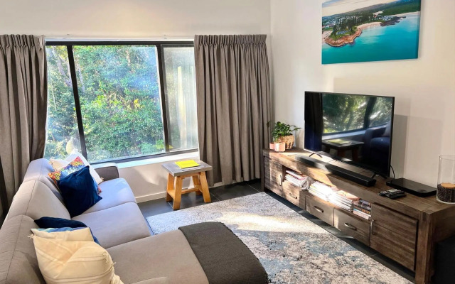 Nineteen On Gregory G02