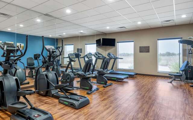Comfort Suites University
