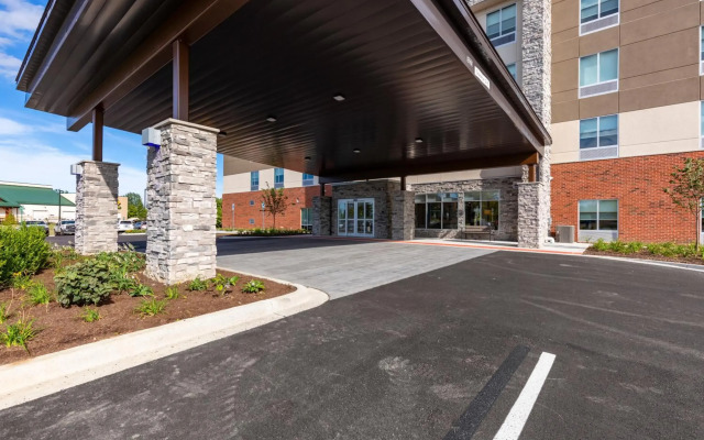 Holiday Inn Express & Suites Chicago - Hoffman Estates by IHG