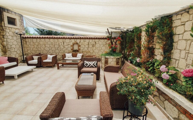 Nobela Hotel