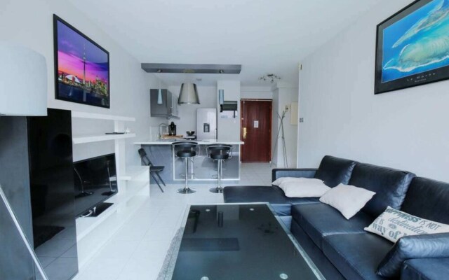 Newly Renovated Apartment: 6th District