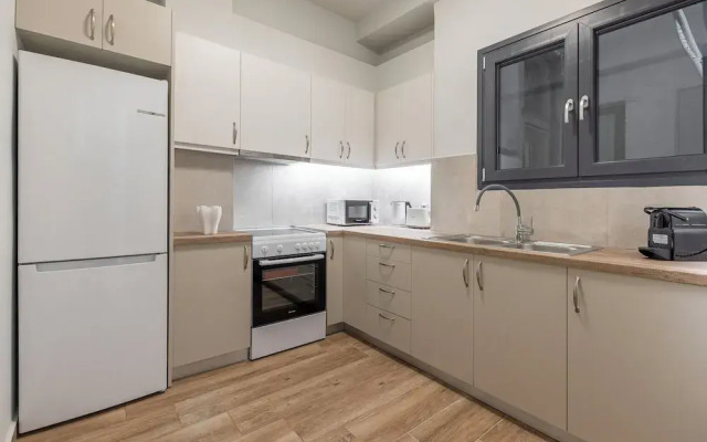 Phaedrus Living Pagkrati Modern Grove