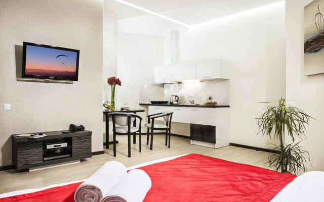 Hotel Status Apartments