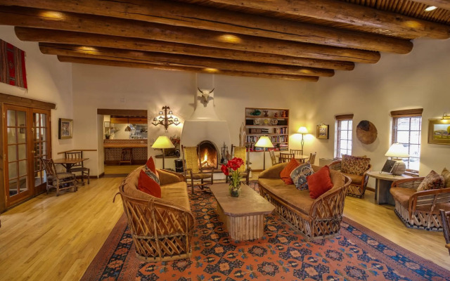 Inn on the Alameda