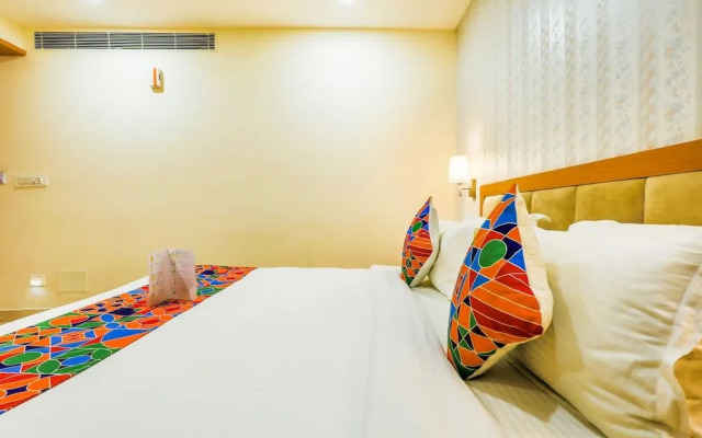 FabHotel Capitol Suites