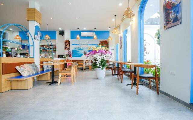 Santorini House And Coffee