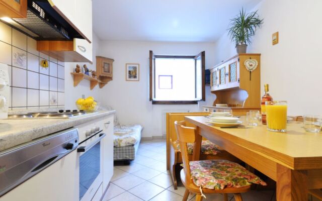 Apartment Al Parco Canazei 8050