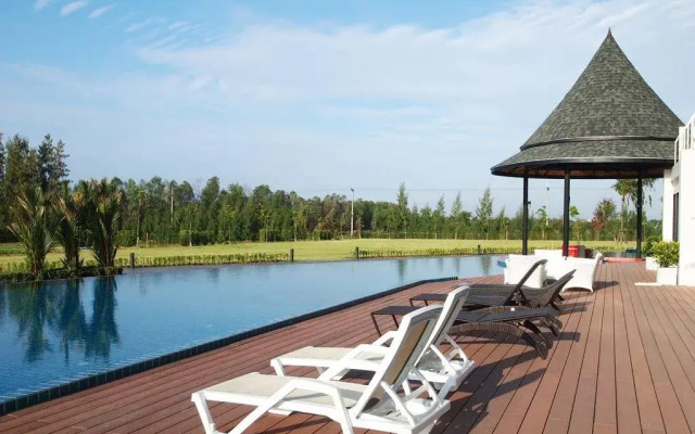 Sunrise Lagoon Hotel And Golf