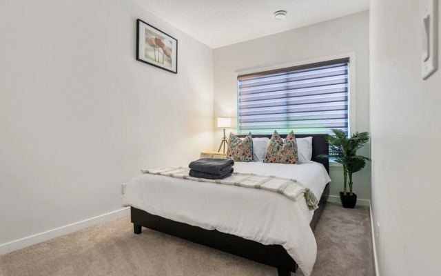 Affordable Long-term Stays Welcome 1BR Suite