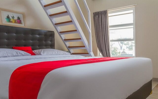 RedDoorz Plus near Rumah Mode 2