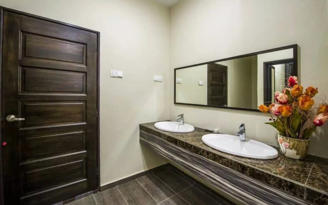 Capital O 90088 Mbp Leisure Resort