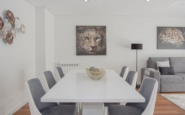 Liiiving-Luxury RiverView Apartment VIII