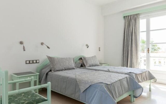 Avraki Rooms & Studios