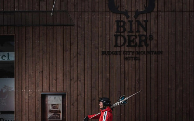Binders Budget City Mountain Hotel
