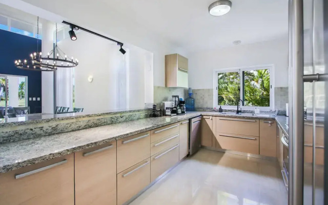 Golf Villa in Bavaro - Pool, Jacuzzi, Staff