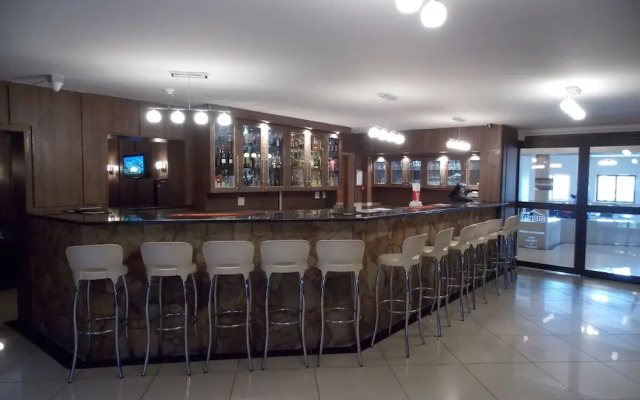 Sierra Square Hotel