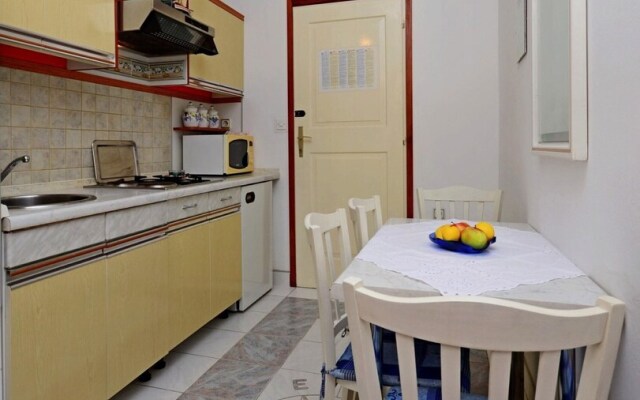 A2 - Cozy Apartment, Best Location in Supetar