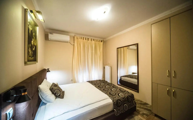 Talismano Restaurant & Apartments