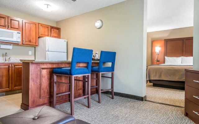 Comfort Inn & Suites