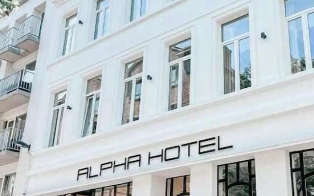 Alpha Hotel