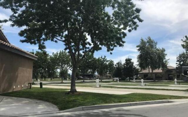 Bakersfield River Run Rv Park