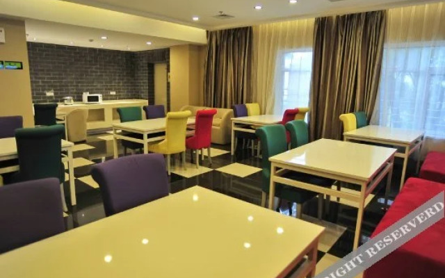 HanTing Hotel (Shenyang Wanlian Subway Station)