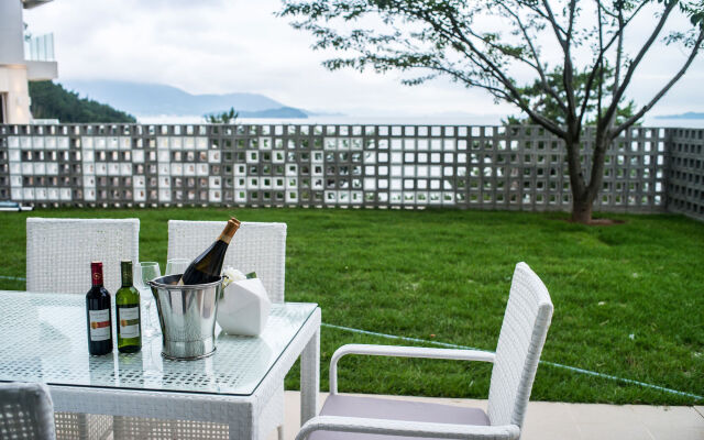 La Terrace Resort