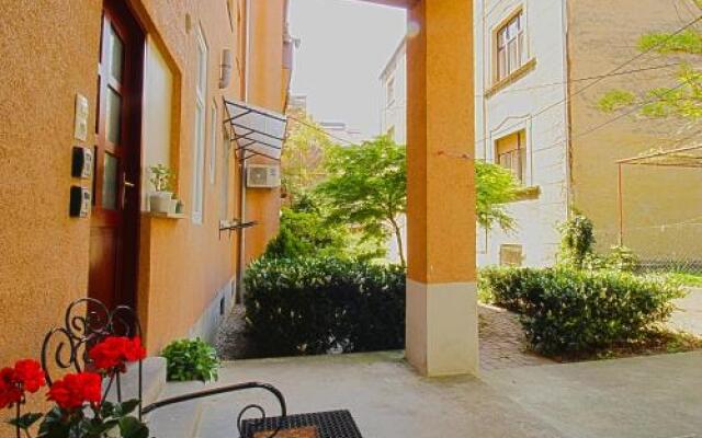 Apartment Vali