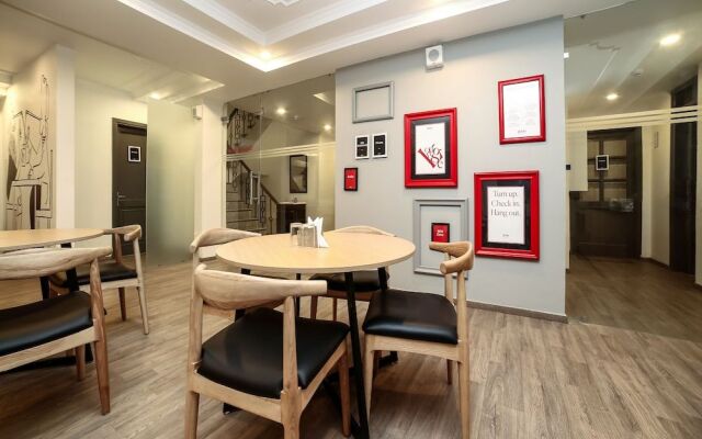 OYO Townhouse 062 Cyber City