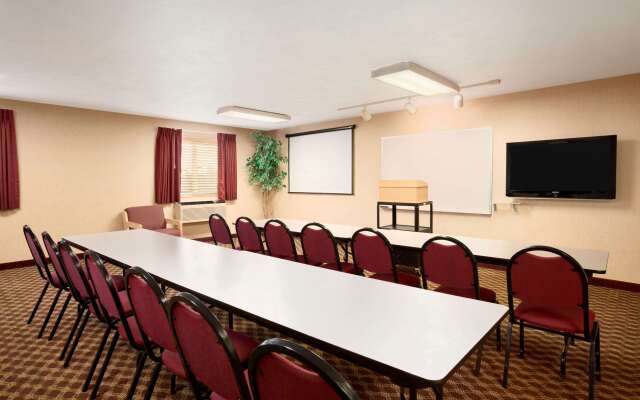 Super 8 by Wyndham Bellingham Airport/Ferndale