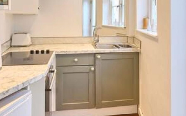 Host Stay St Radigunds House