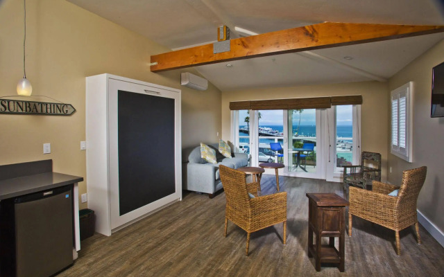 Beach Street Inn and Suites